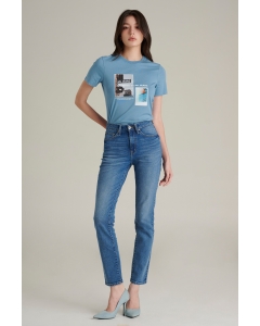 กางเกงยีนส์ผู้หญิง ทรงขาเข้ารูป (Slim) เอวกลาง สียีนส์ฟอกกลาง