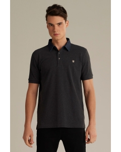 เสื้อโปโลแขนสั้นผู้ชาย สีเทาเข้ม