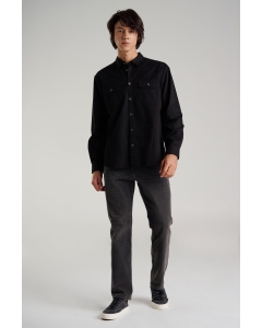 เสื้อเชิ้ตผู้ชายทรงเรกูลาร์ (Regular) สีดำ