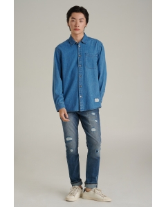 เสื้อเชิ้ตผู้ชาย เสื้อเชิ้ตแขนยาว ทรงเรกูล่า (Regular) สียีนส์ฟอกกลาง