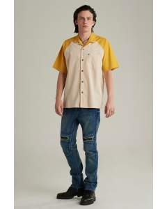 เสื้อเชิ้ตผู้ชาย แขนสั้น สีครีม