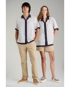 เสื้อเชิ้ต Unisex เสื้อฮาวายแขนสั้น สีขาว พิมพ์ลาย