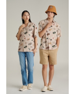เสื้อเชิ้ต Unisex เสื้อฮาวายแขนสั้น สีกากี พิมพ์ลาย