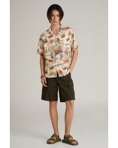 เสื้อเชิ้ต Unisex เสื้อฮาวายแขนสั้น สีครีมอ่อน พิมพ์ลาย