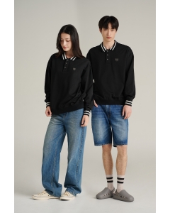 เสื้อสเวตเตอร์ Unisex ทรงเรกูลาร์ (Regular) สีดำ