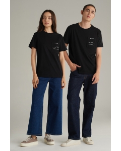 เสื้อยืด Unisex คอกลม สีดำ
