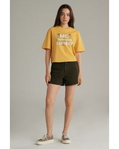 เสื้อยืดผู้หญิง ทรงครอปโอเวอร์ไซส์ คอกลม สีเหลือง
