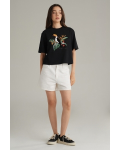 เสื้อยืดผู้หญิง ทรงครอปโอเวอร์ไซส์ คอกลม สีดำ