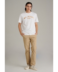 เสื้อยืดแขนสั้นผู้ชาย คอกลม สีขาว