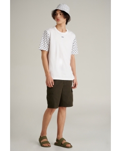 เสื้อยืดแขนสั้นผู้ชาย คอกลม สีขาว