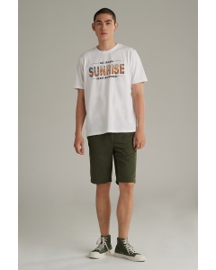 เสื้อยืดแขนสั้นผู้ชาย คอกลม สีขาว
