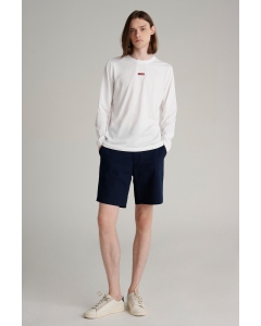 เสื้อยืดแขนยาวผู้ชาย คอกลม สีขาว