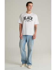 เสื้อยืดแขนสั้นผู้ชาย ทรงโอเวอร์ไซส์ สีขาว