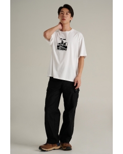 เสื้อยืดแขนสั้นผู้ชาย ทรงโอเวอร์ไซส์ คอกลม สีขาว (The Journey Collection – เดอะ เจอร์นี่)