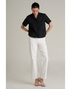 เสื้อเชิ้ตแขนสั้นผู้หญิง สีดำ Online Exclusive