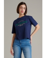 เสื้อยืดผู้หญิง ทรงครอป คอกลม สีกรมท่า